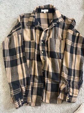 La Hearts Tan & Black Plaid Button-Down Shirt